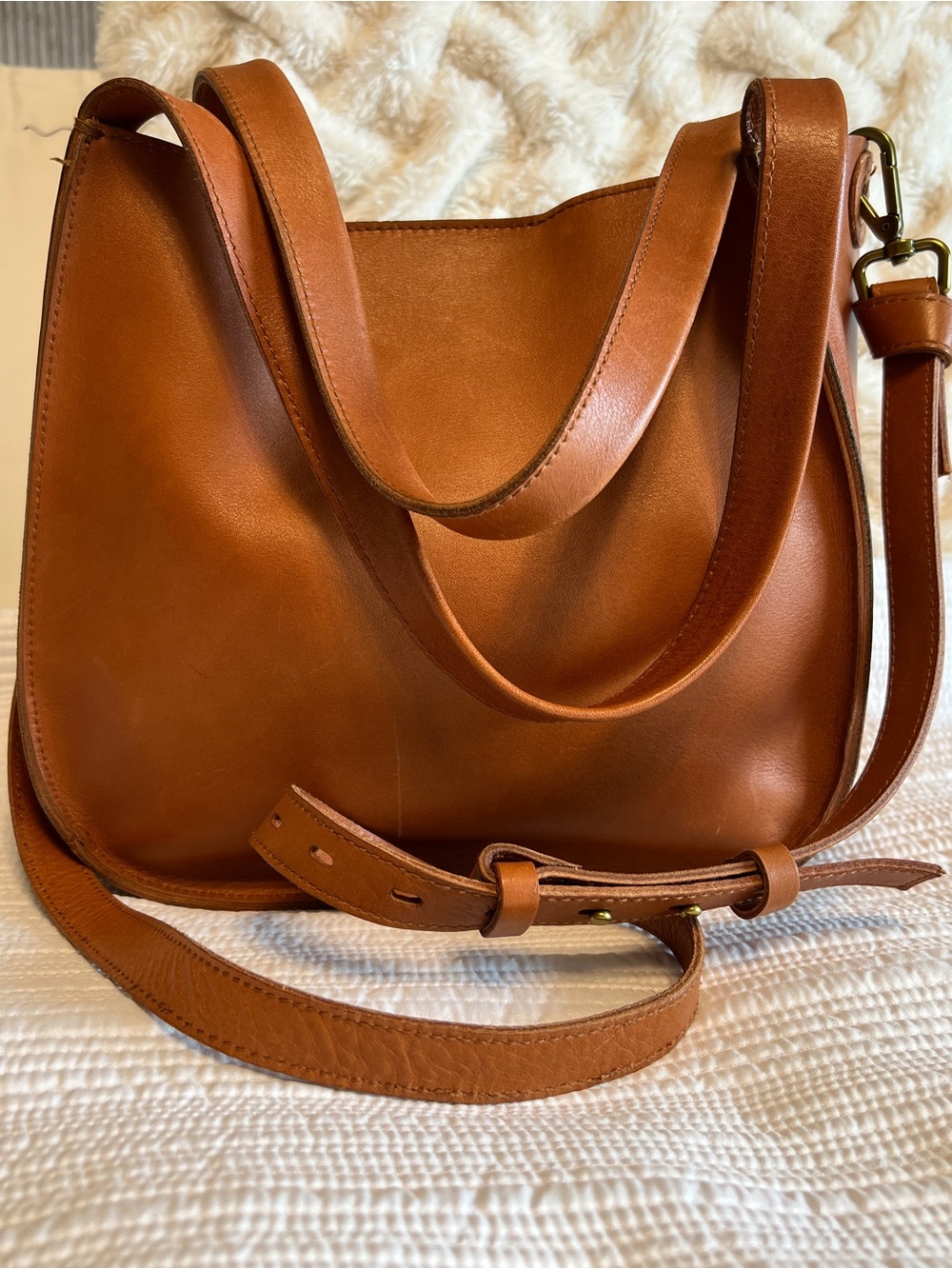 Madewell Sidney Leather Shoulder Bag in Cognac Brown - Classic Women's Tote